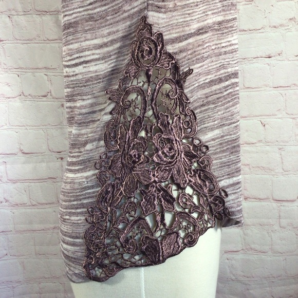 Maurice’s Purple Sleeveless Top with Side Floral Lace Detail - Size Small - Picture 4 of 8